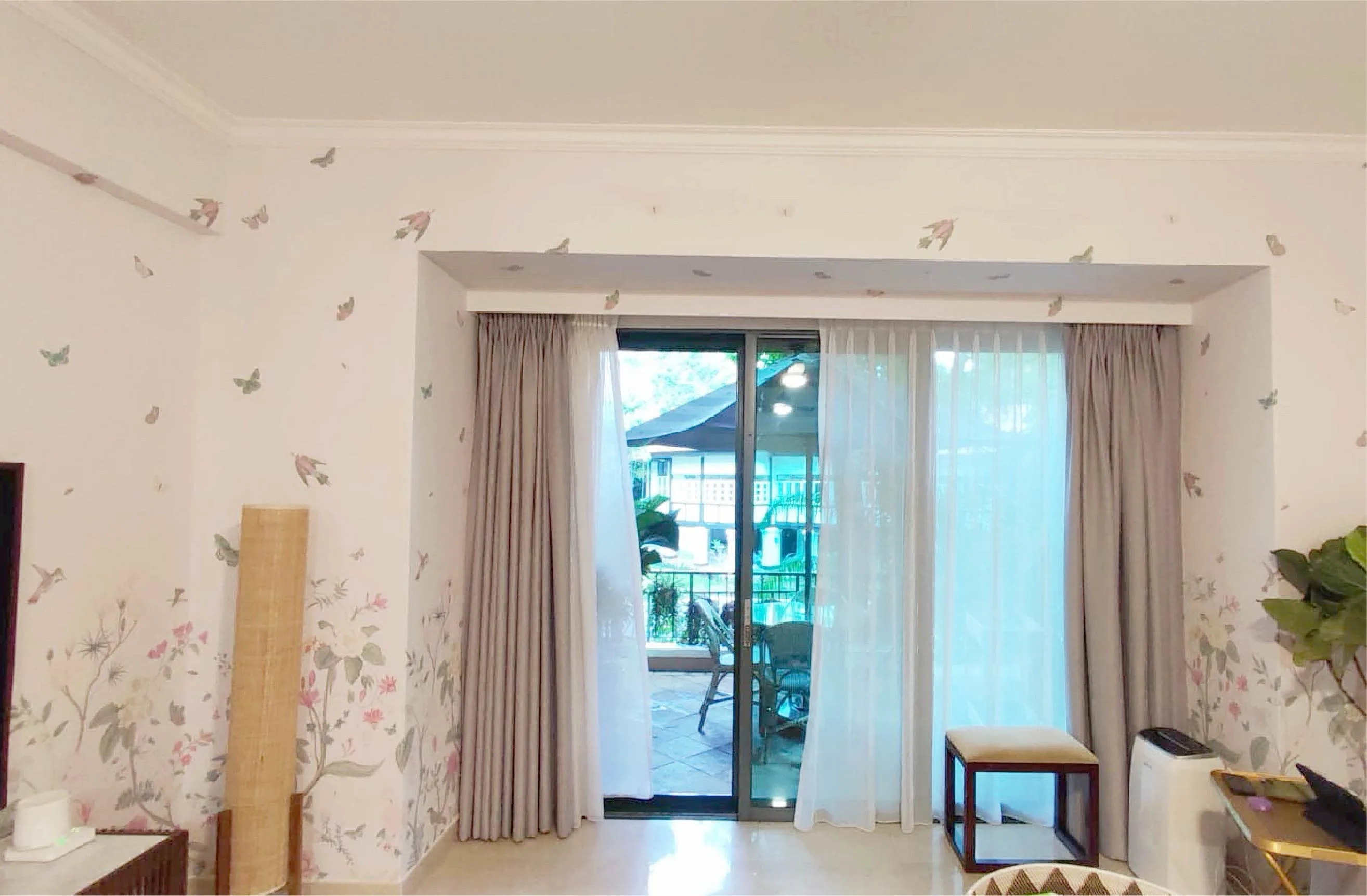 Living room with Natural Mural Wallpaper